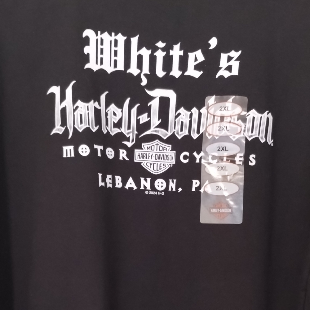 Harley-Davidson Black Tee with Santa Graphic - Picture 6 of 6